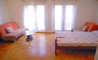 Апартаменты Renta Stanovi Podgorica Подгорица Apartment with River View (Millennium Bridge)-3